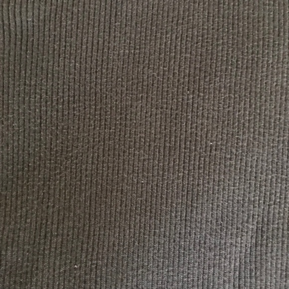 Victoria''s Secret MODA INTERNATIONAL ribbed turtleneck top size medium - Picture 3 of 4